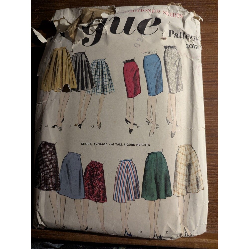 Vtg Vogue 3012 1960's Basic Proportioned Skirts Sz 24-32 waist